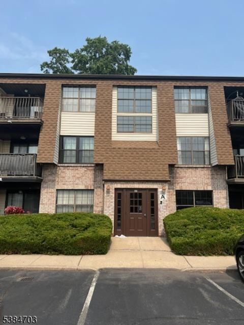 Photo of 660 N Broad St #20 A, Elizabeth, NJ 07208 (MLS # 3995664)