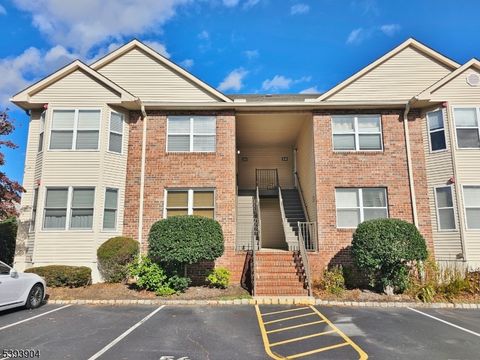 Photo of 1 Frankie Ln, East Hanover, NJ 07936 (MLS # 3995726)