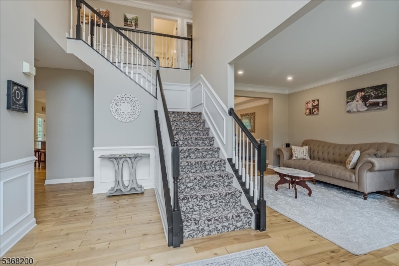 40 Primrose Ln