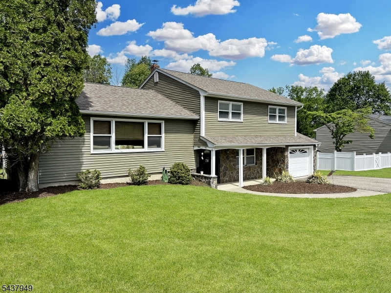 24 Westgate Dr