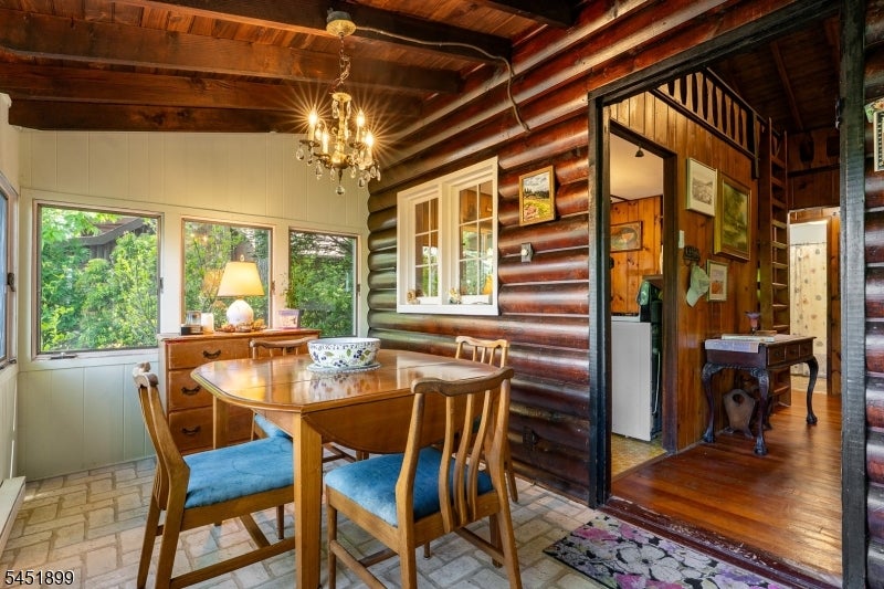 2215 Lakeside Dr