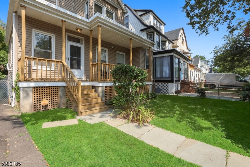 129 Greenwood Ave