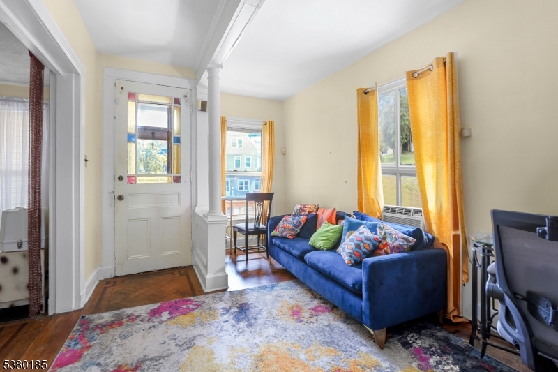 129 Greenwood Ave