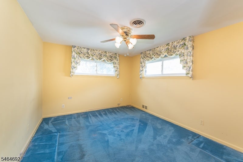15-15 Jordan Rd