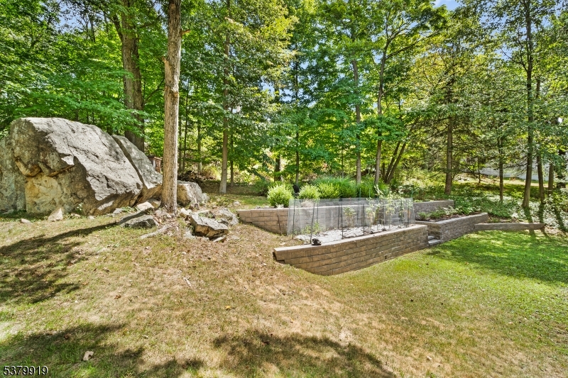 53 Sunset Lake Rd