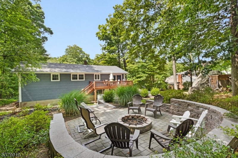 53 Sunset Lake Rd