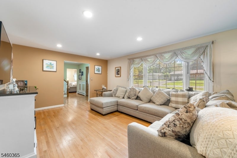 4 Harrison Rd