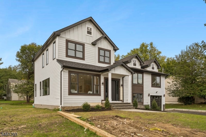 16 Alcott Dr