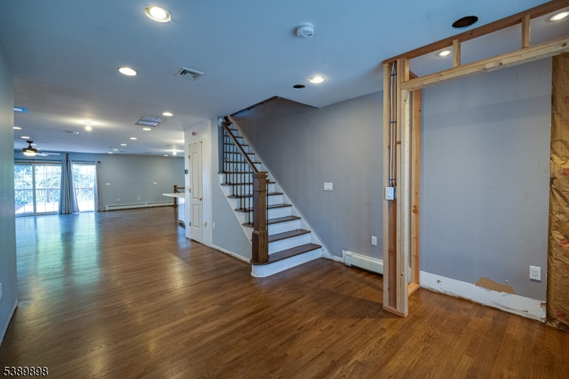 448 Fern Ave