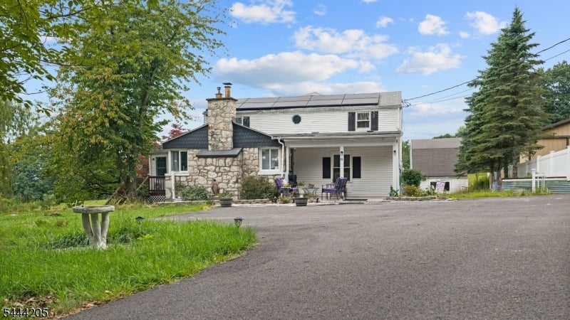 49 Hillcrest Dr