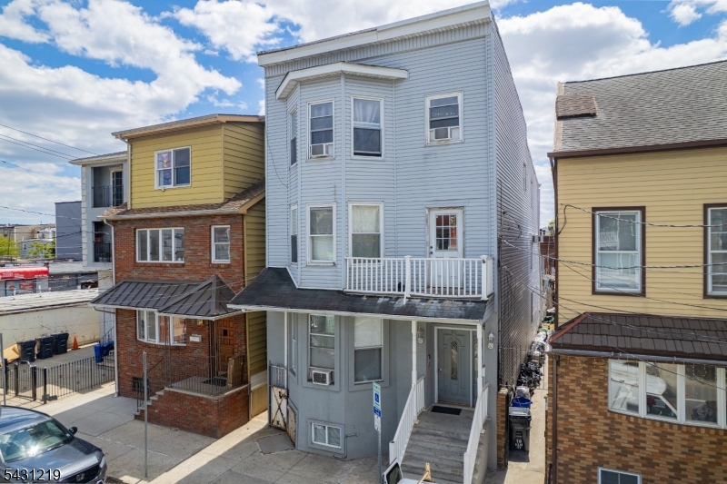 80 Elm St