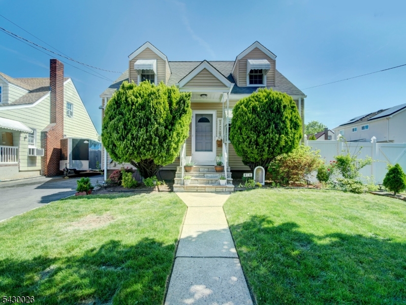 610 Laurita St