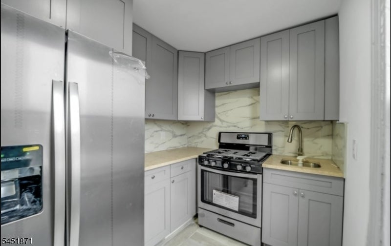 227 Snyder St 2