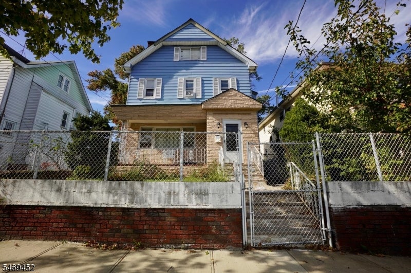 752 Highland Ave