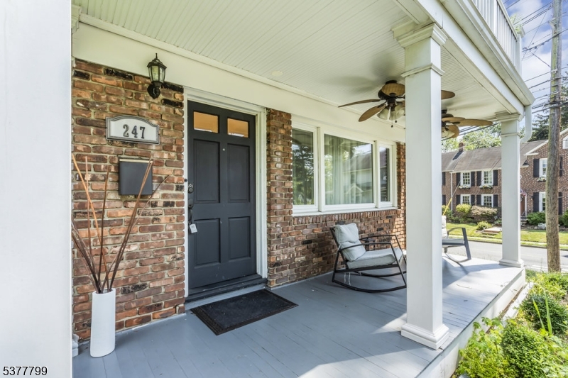 247 Walnut Ave