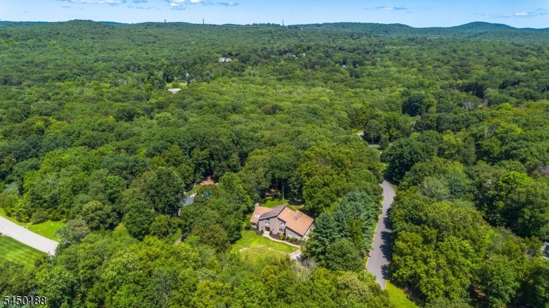11 Vista Dr