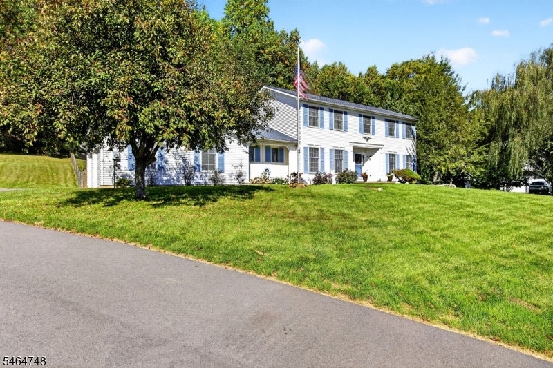 27 EDGEMERE TERRACE