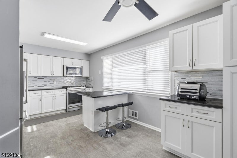 575 Grove F-1