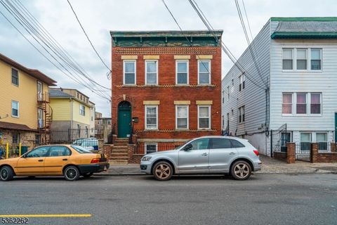 639 N 8Th St Newark City NJ 07107
