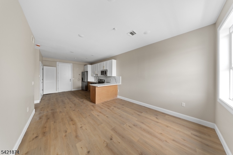 17 Wickham St 202
