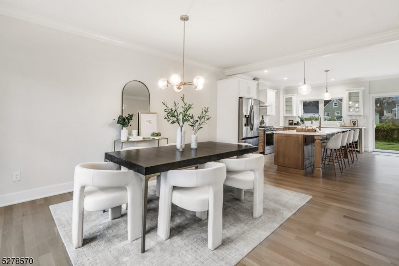 309 Bloomingdale Ave