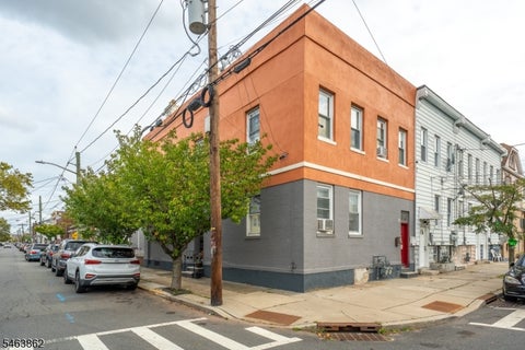 Photo for 655 4Th Ave