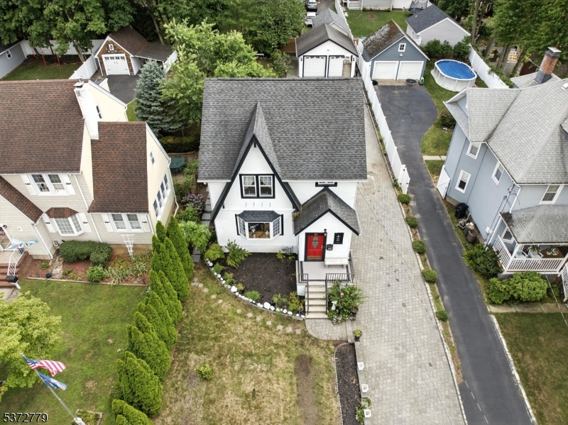 91 3Rd Ave