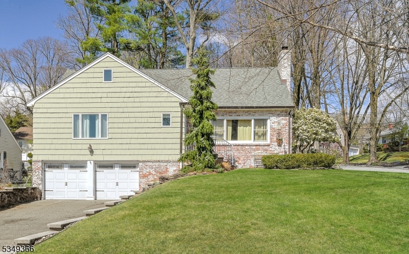 5 Greentree Rd