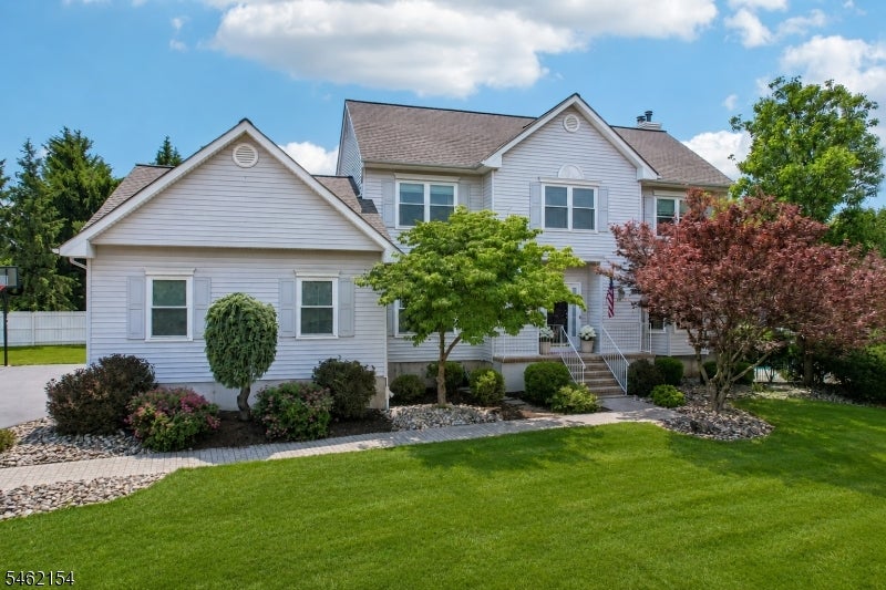 33 Hughey Ln