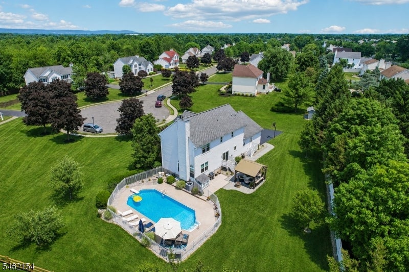 33 Hughey Ln