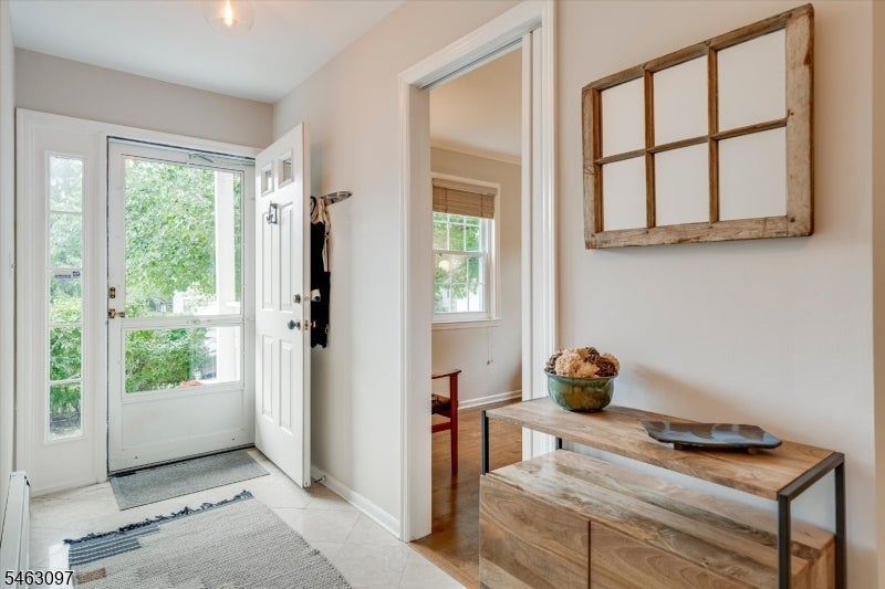 16 Lexington Ct