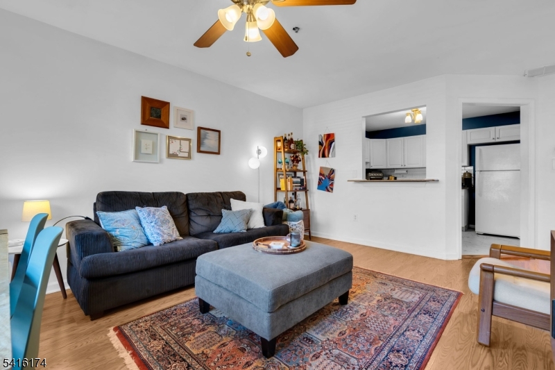 901 Stuyvesant Ave, Unit 102