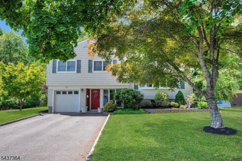 43 Crown Rd