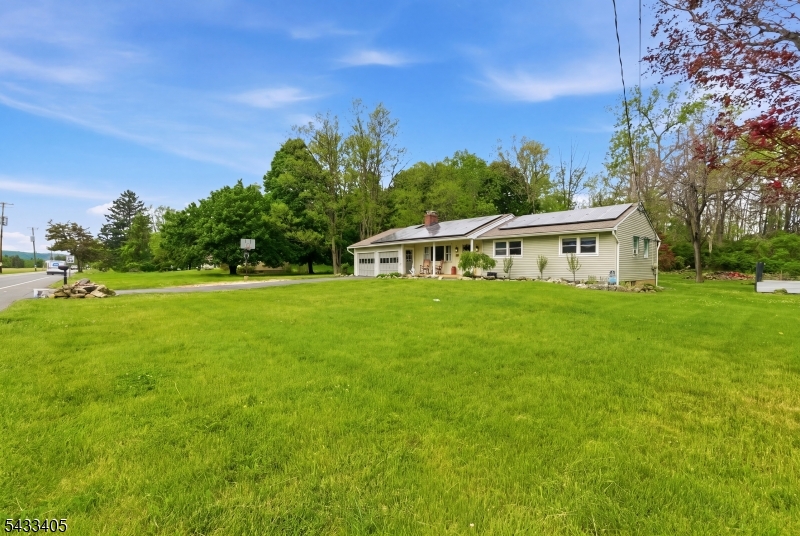 77 Decker Pond Rd