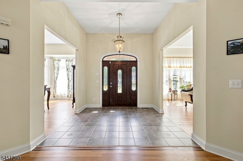 20 Eagles Nest Rd