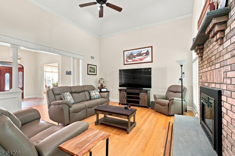 20 Eagles Nest Rd