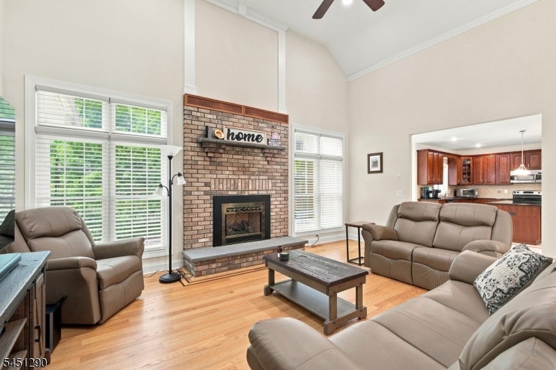 20 Eagles Nest Rd