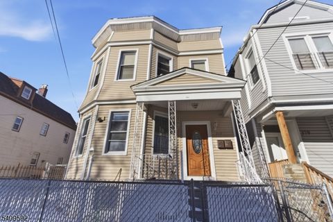 383 21St St Irvington Twp. NJ 07111