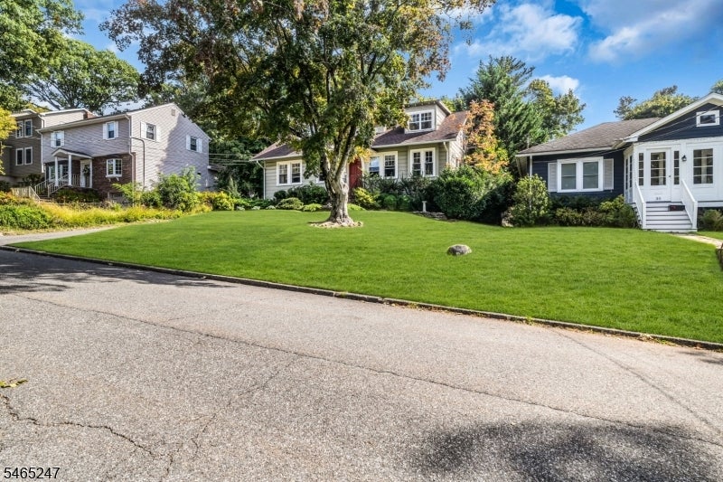 32 Ferndale Rd