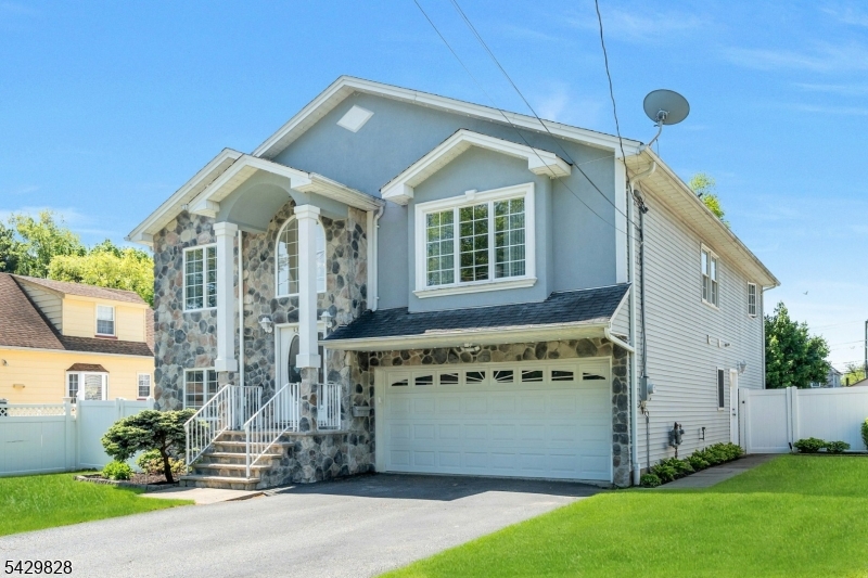 69 Thiem Ave