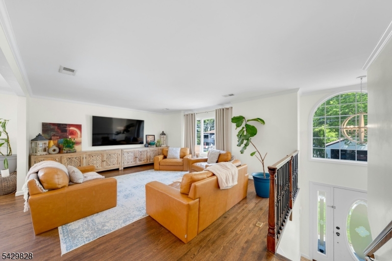 69 Thiem Ave