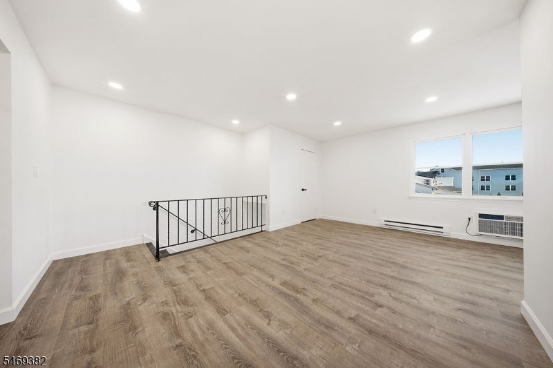 245 Edmund Ave 3