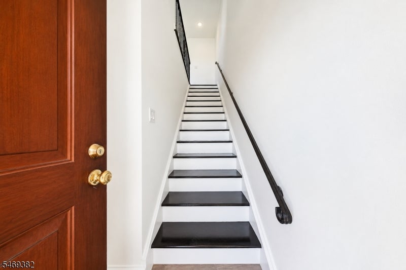 245 Edmund Ave 3