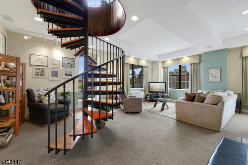 111 Mulberry St 9C