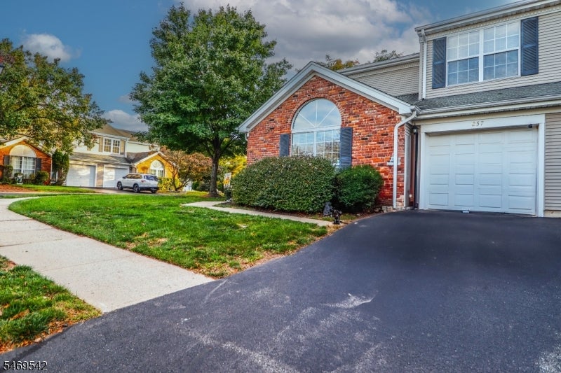 257 Luton Way