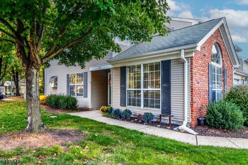 257 Luton Way