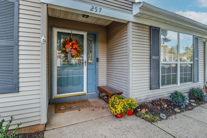 257 Luton Way