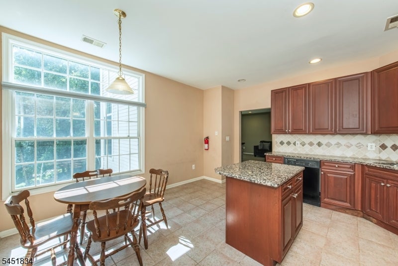 121 Turlington Ct