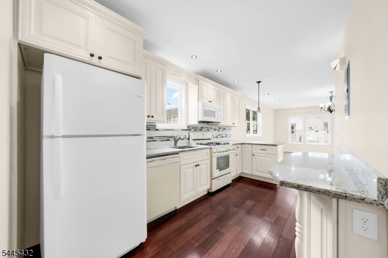 620 Mcgillvray Pl 1
