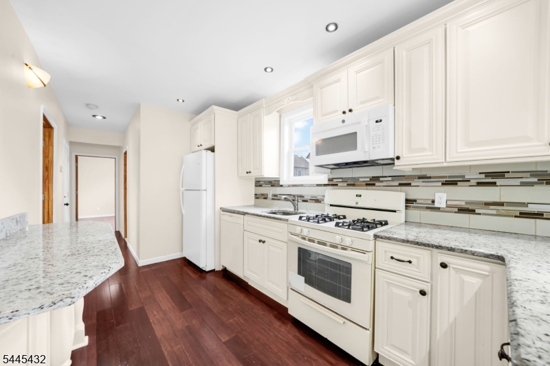 620 Mcgillvray Pl 1